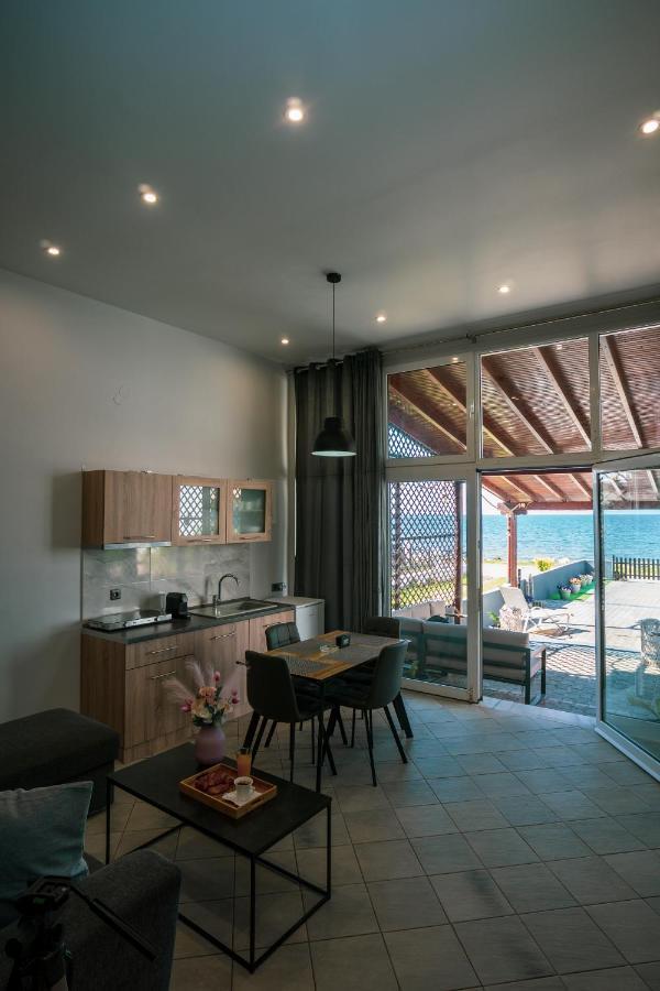 Seashell Luxury Apartment Nikiti  Exterior foto